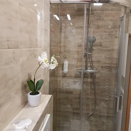 Wellness Emporio شقة